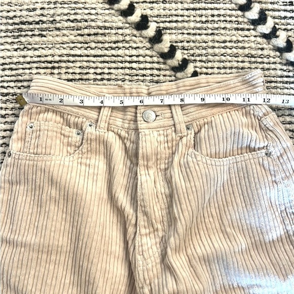 UO/BDG,Size 25, High-Rise, Baggy Fit,Excellent Condition, Fall/Winter,Corduroy - Picture 8 of 10
